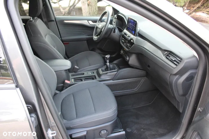 Ford Kuga 1.5 EcoBoost TITANIUM - 34