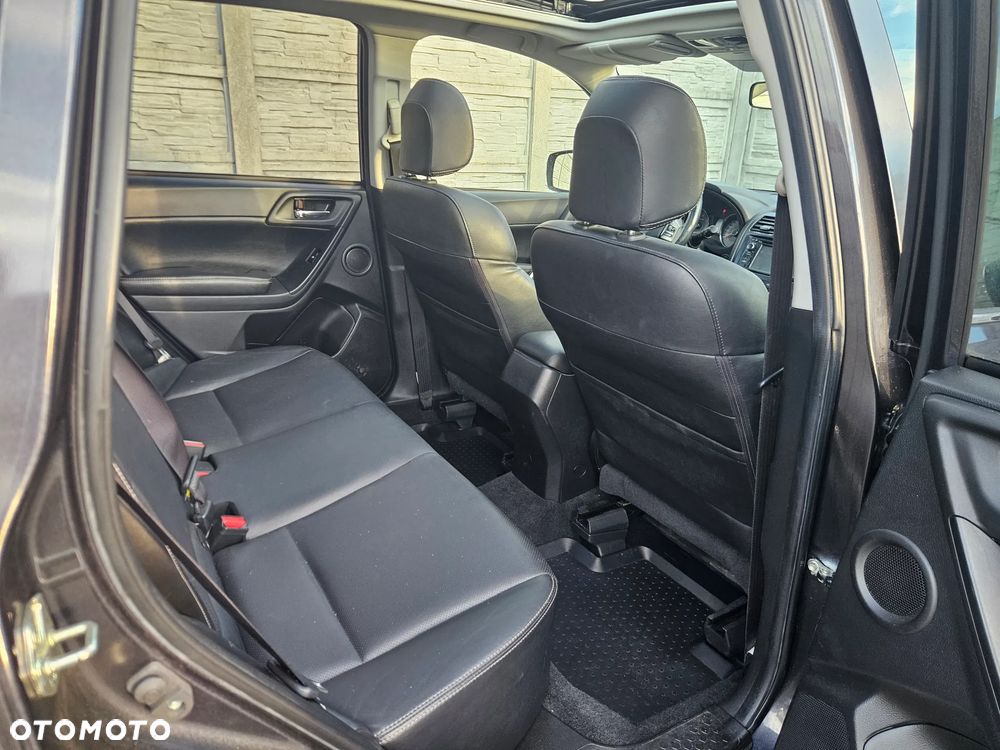 Subaru Forester 2.0D Sport - 18