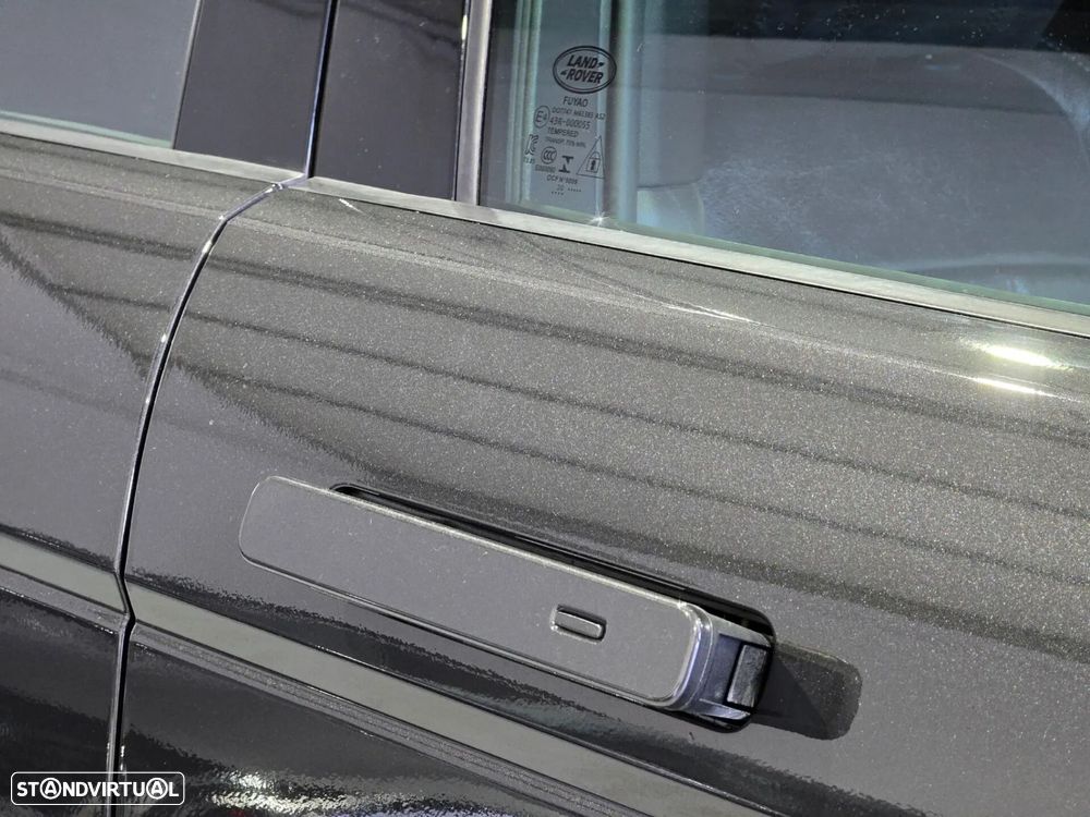 Land Rover Range Rover Evoque 1.5 P300e AWD Auto - 11