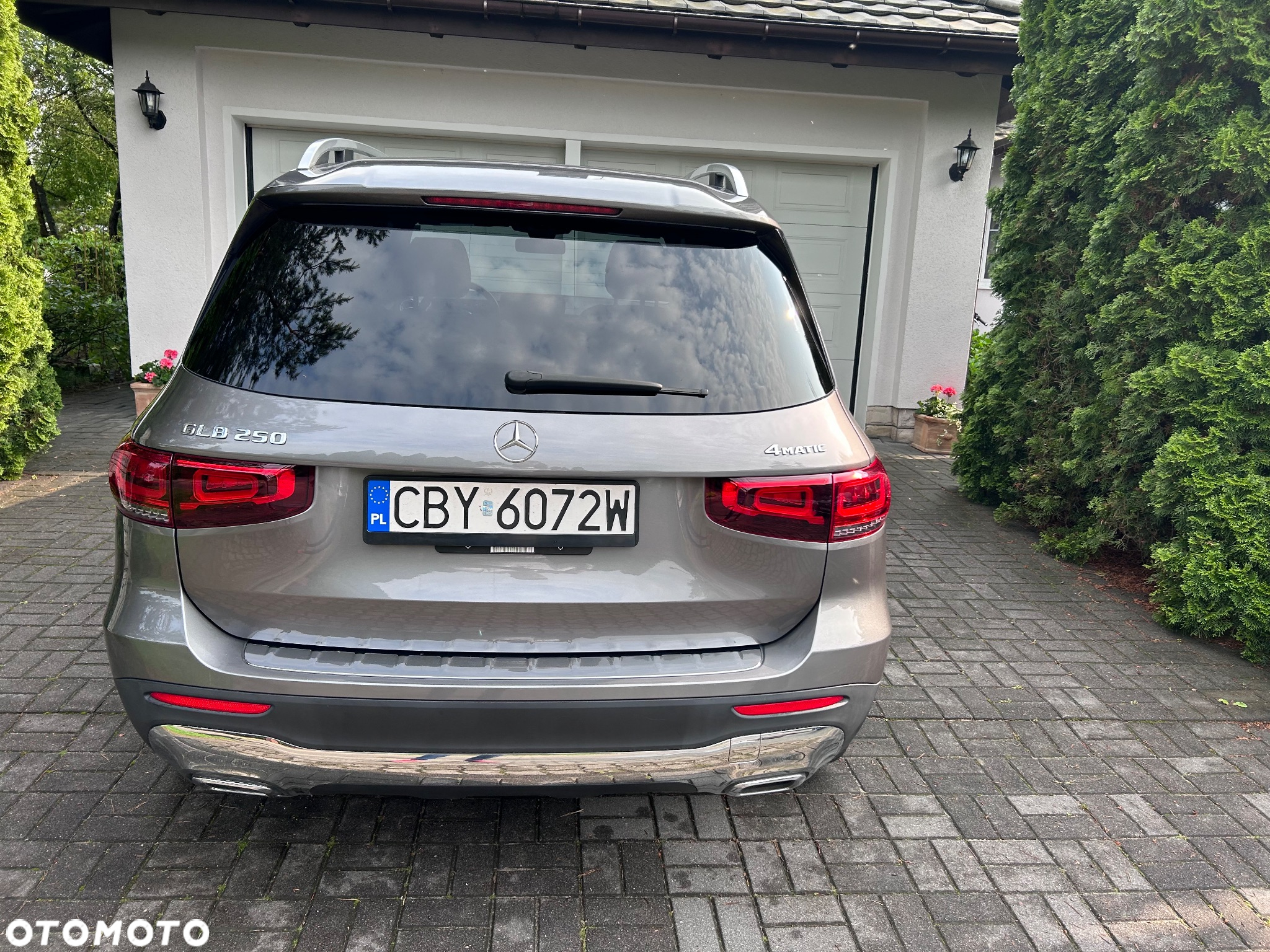 Mercedes-Benz GLB 250 4-Matic 8G-DCT - 4