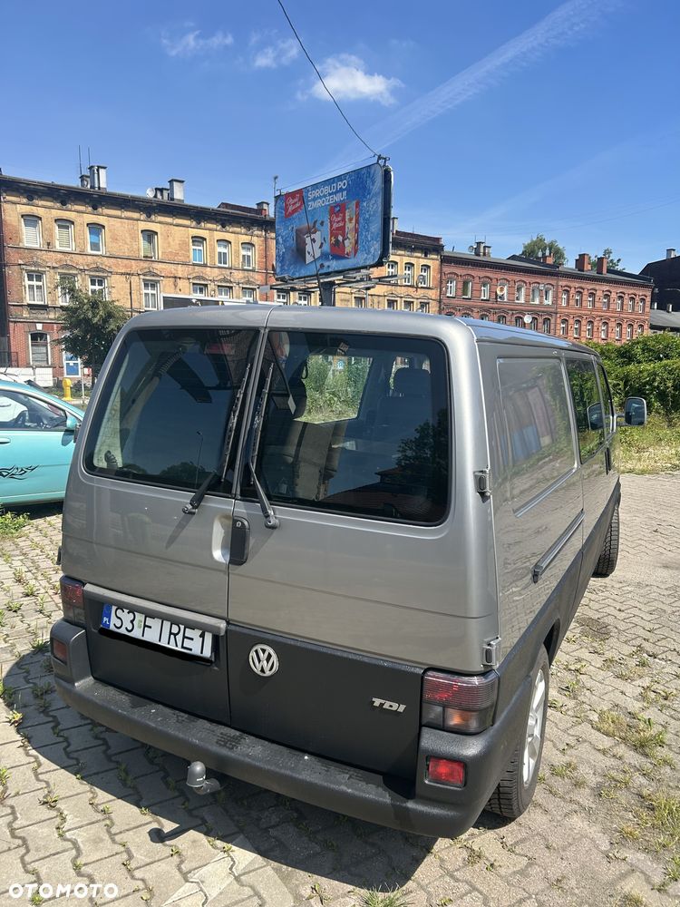 Volkswagen Multivan - 6