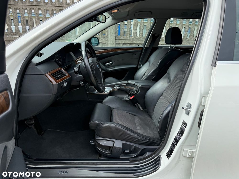 BMW Seria 5 530d - 23
