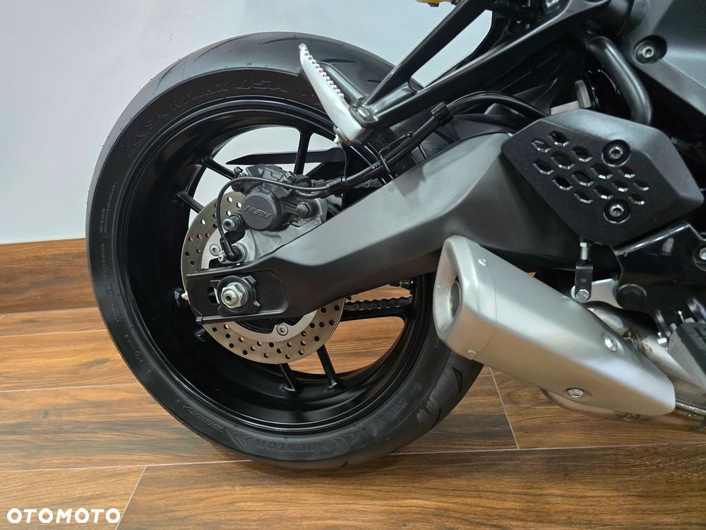 Yamaha MT - 17
