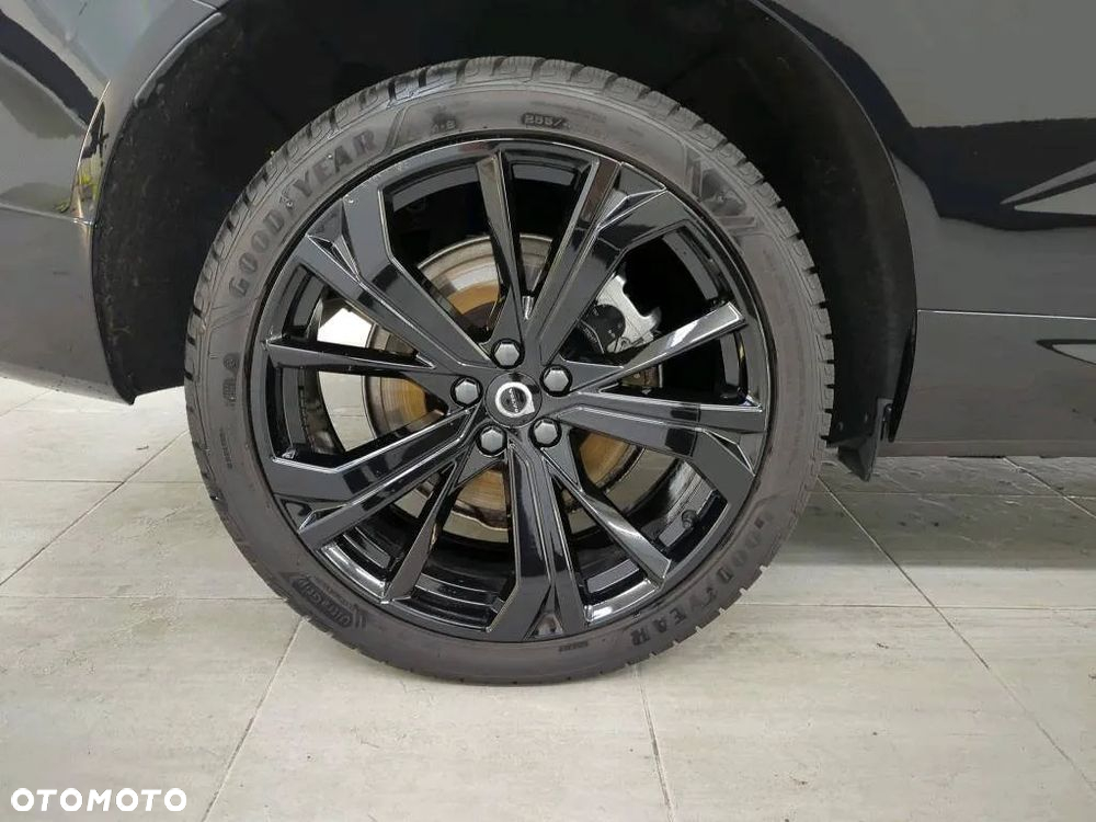Volvo XC 60 T6 Plug-In Hybrid AWD Plus Black Edition - 13