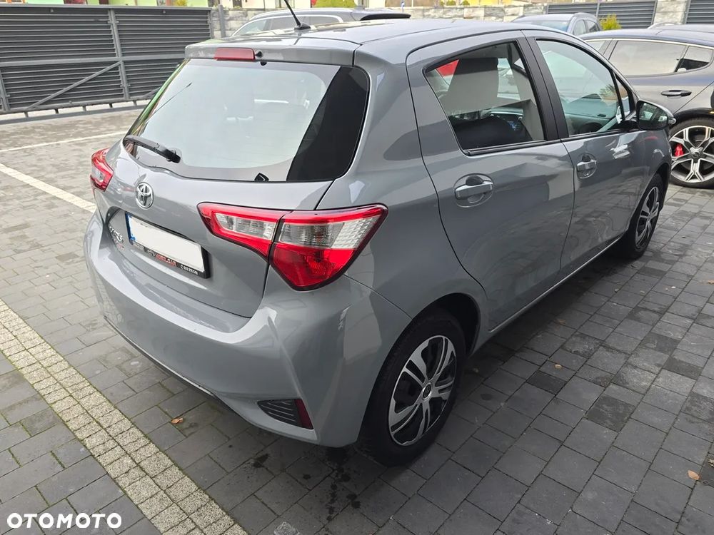Toyota Yaris 1.5 Dynamic - 6