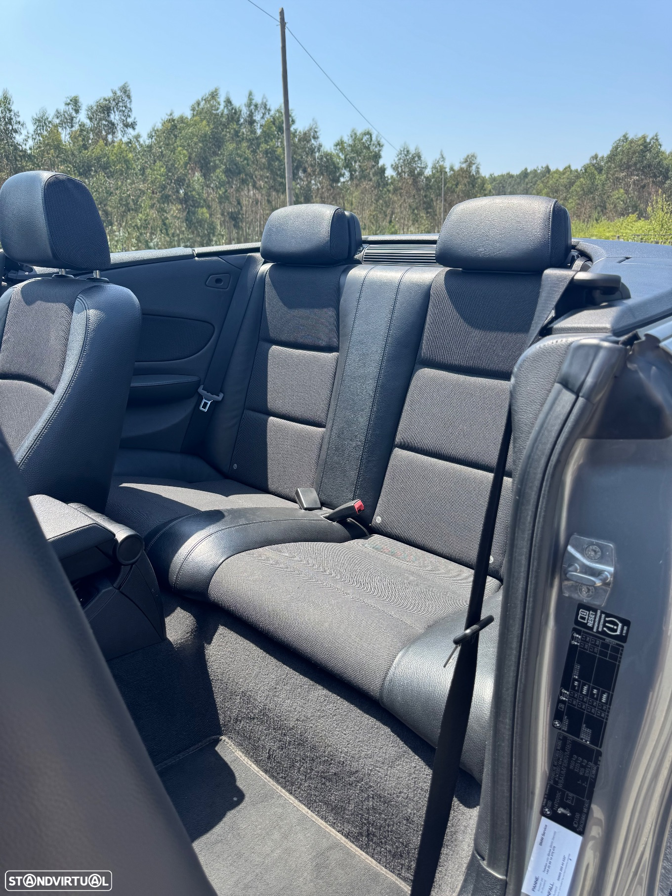 BMW 120 d Cabrio Limited Edition Lifestyle c/ M Sport Pack - 14