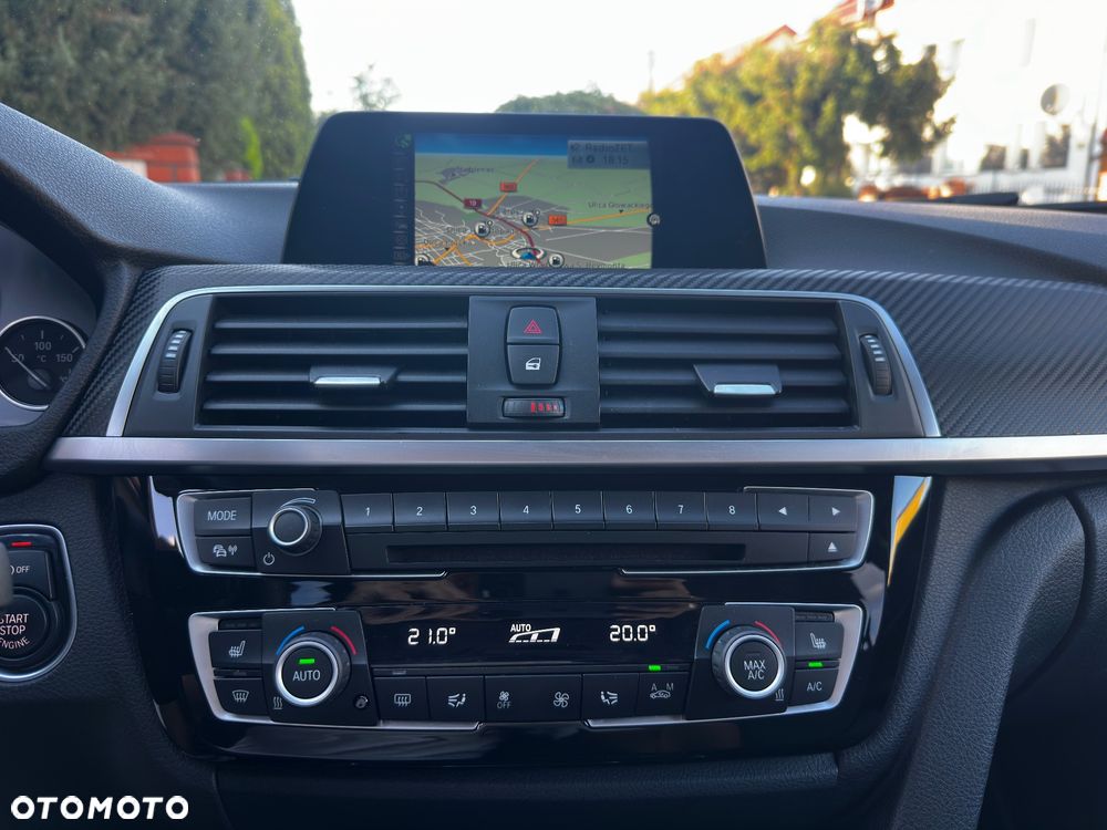 BMW Seria 3 320d Sport Line - 22