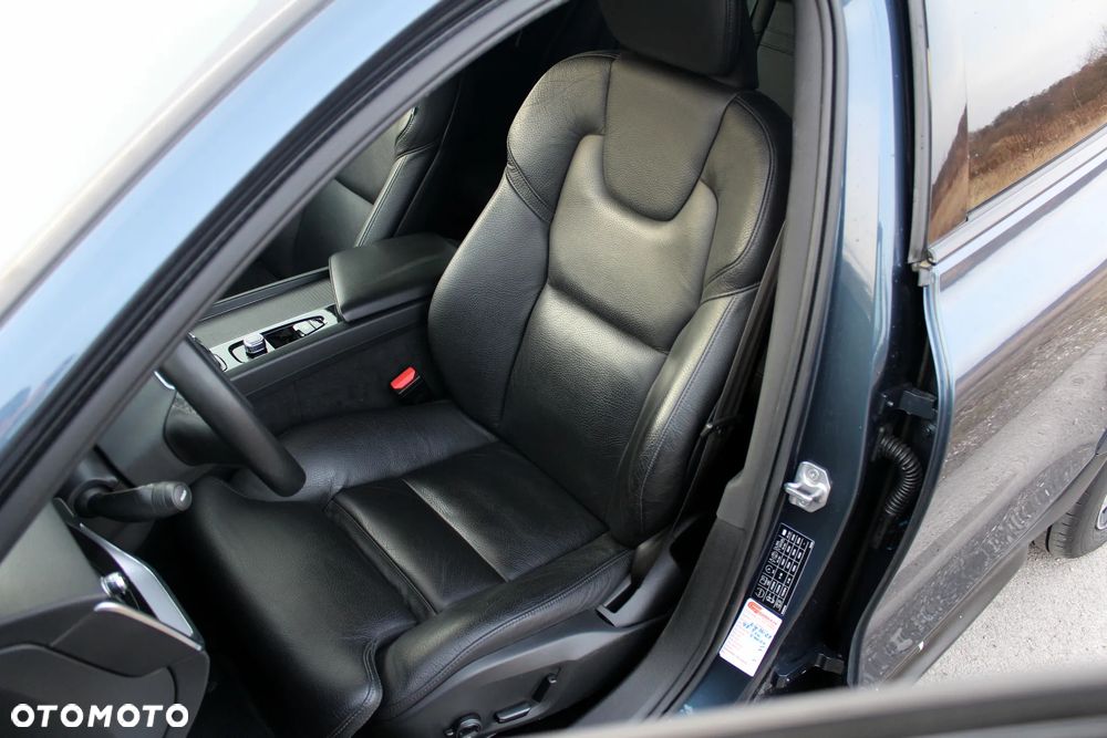 Volvo V60 Cross Country B4 D AWD Geartronic Pro - 31