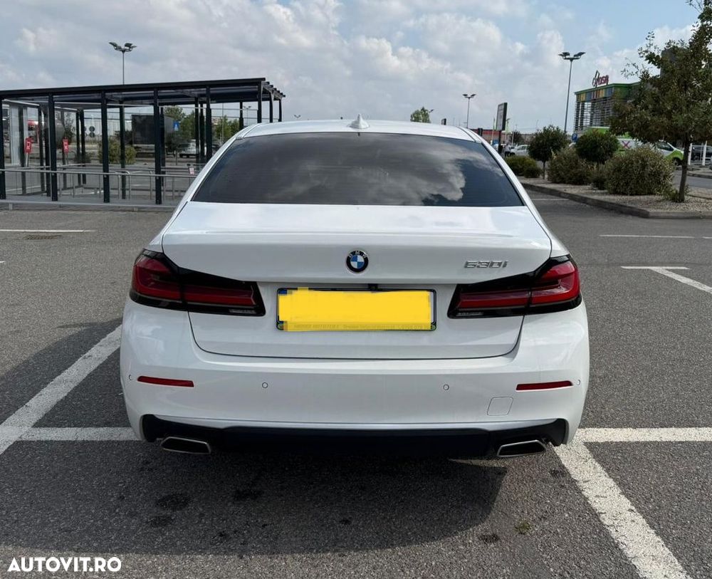 BMW Seria 5 530i Aut. Sport Line - 11