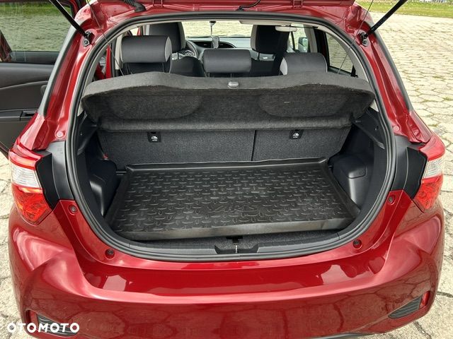 Toyota Yaris Hybrid 100 Life - 19