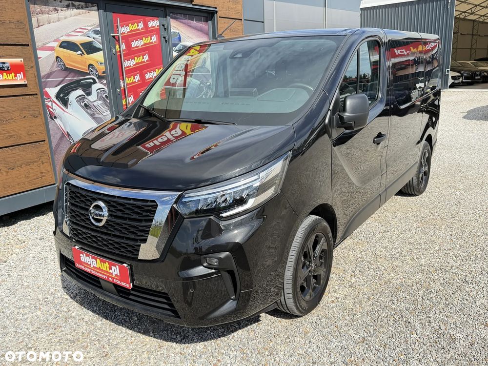 Nissan NV300 - 1