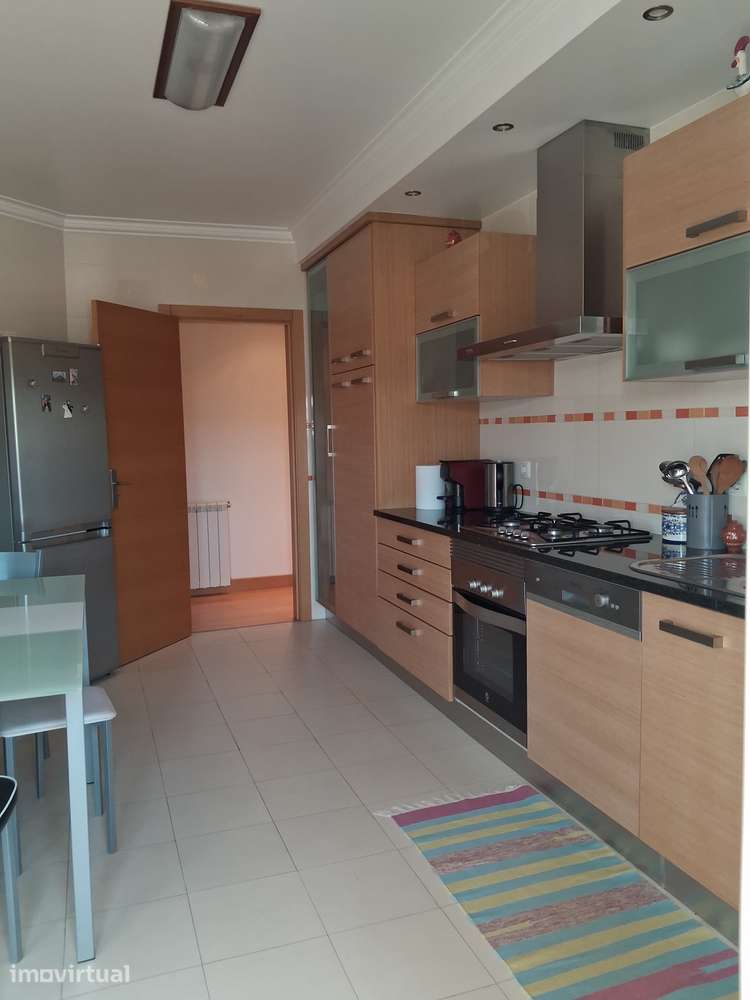 Excelente apartamento T3 - Grande imagem: 2/11
