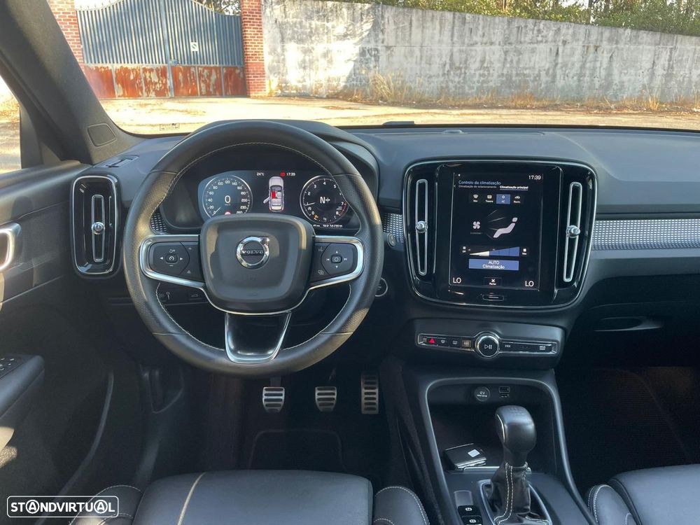 Volvo XC 40 1.5 T2 Momentum Plus - 15