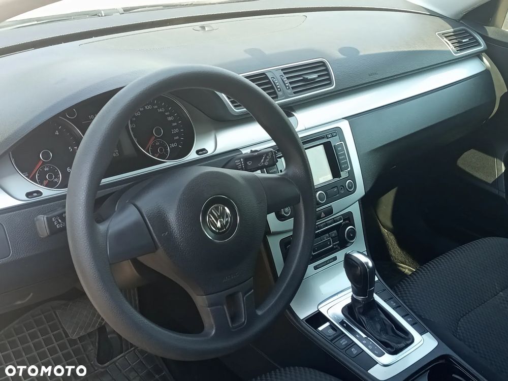 Volkswagen Passat Variant 2.0 TDI Comfortline DSG - 5