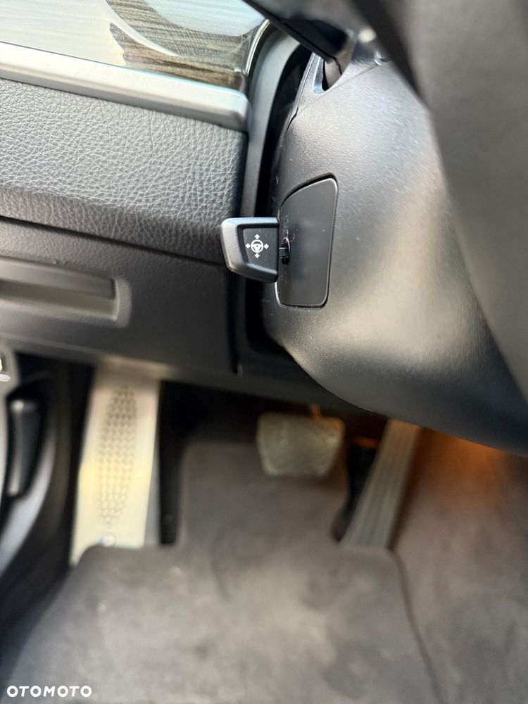 BMW Seria 5 535i Sport-Aut - 16