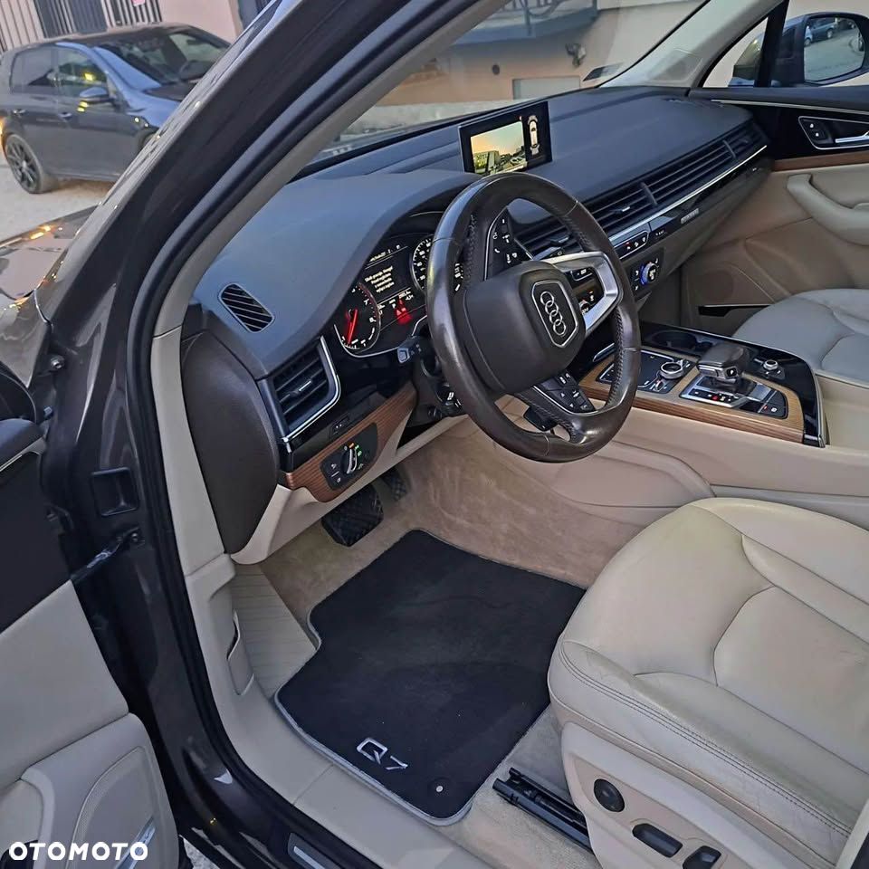 Audi Q7 - 8