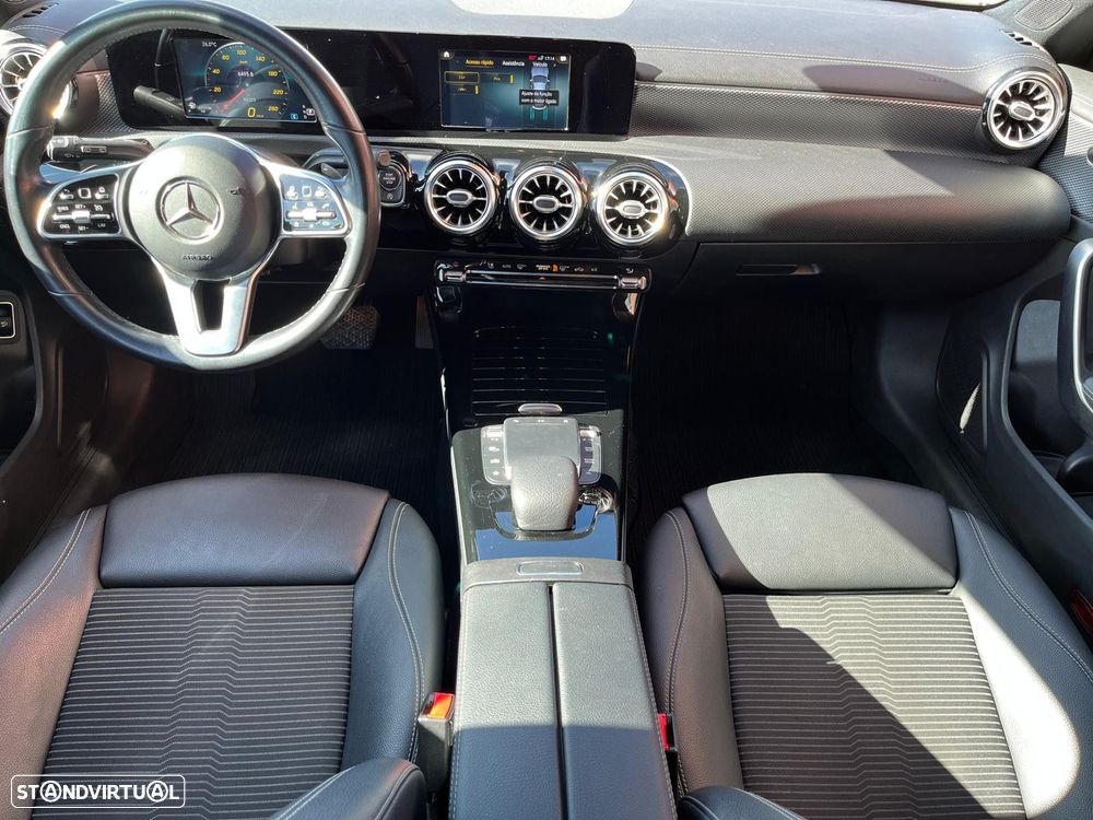 Mercedes-Benz CLA 180 - 11