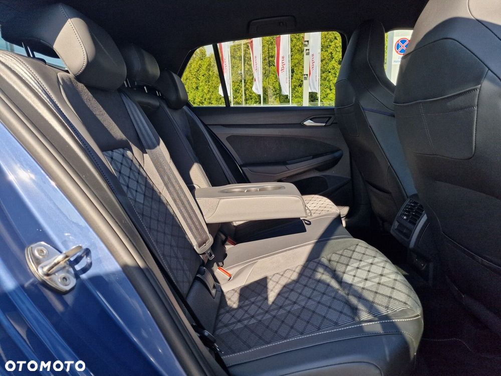 Volkswagen Golf - 15