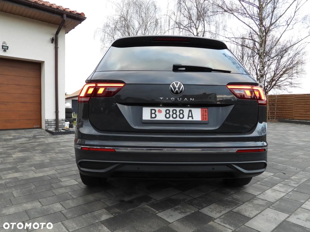 Volkswagen Tiguan - 8