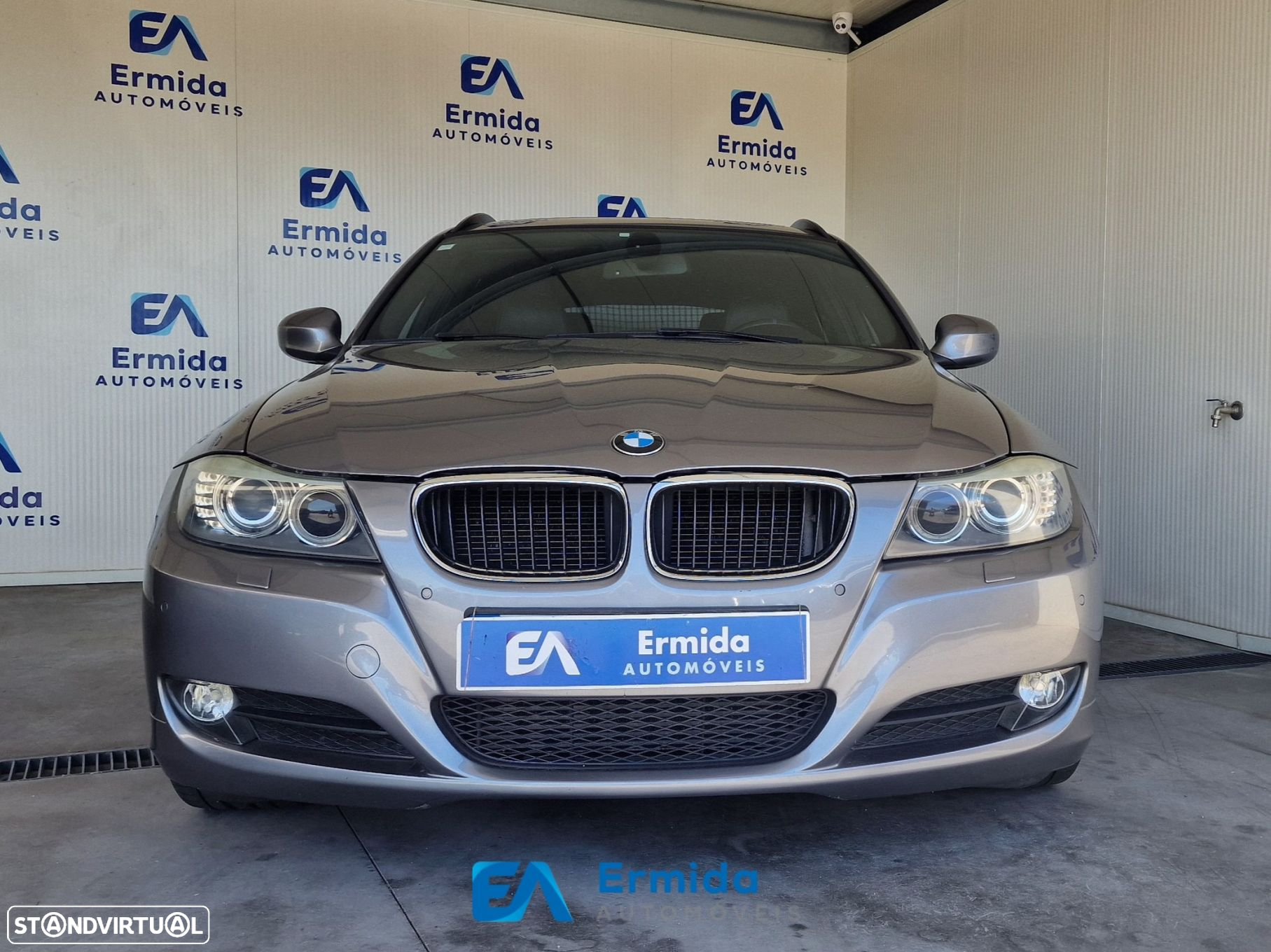 BMW 320 d Touring LifeStyle Auto - 2