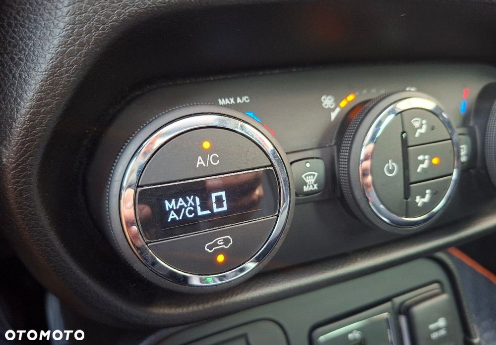 Jeep Renegade - 36