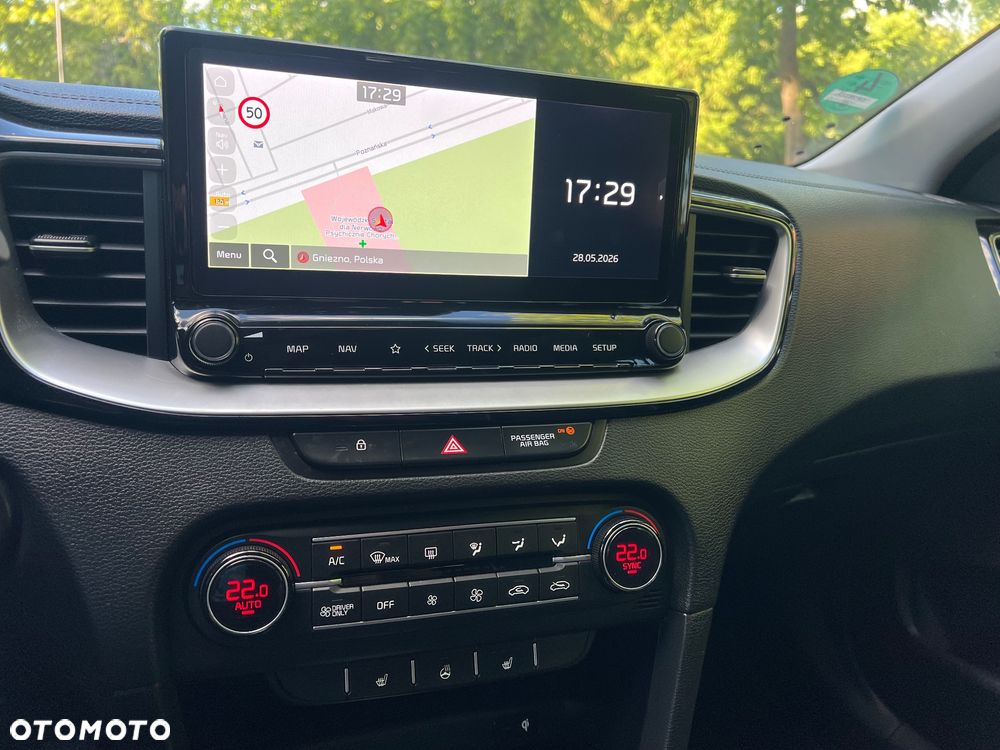 Kia Ceed 1.6 GDI DCT OPF Platinum Edition - 17
