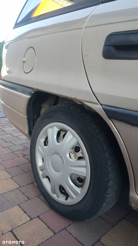 Opel Astra 1.6 16V 100 - 18