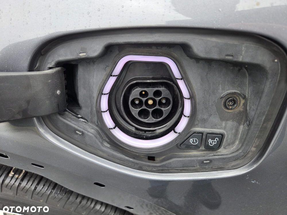 Ford Explorer EcoBoost Plug-in Hybrid ST-LINE - 25