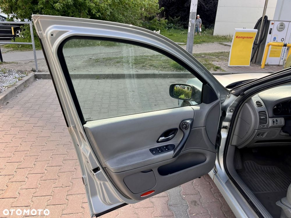 Renault Laguna - 10