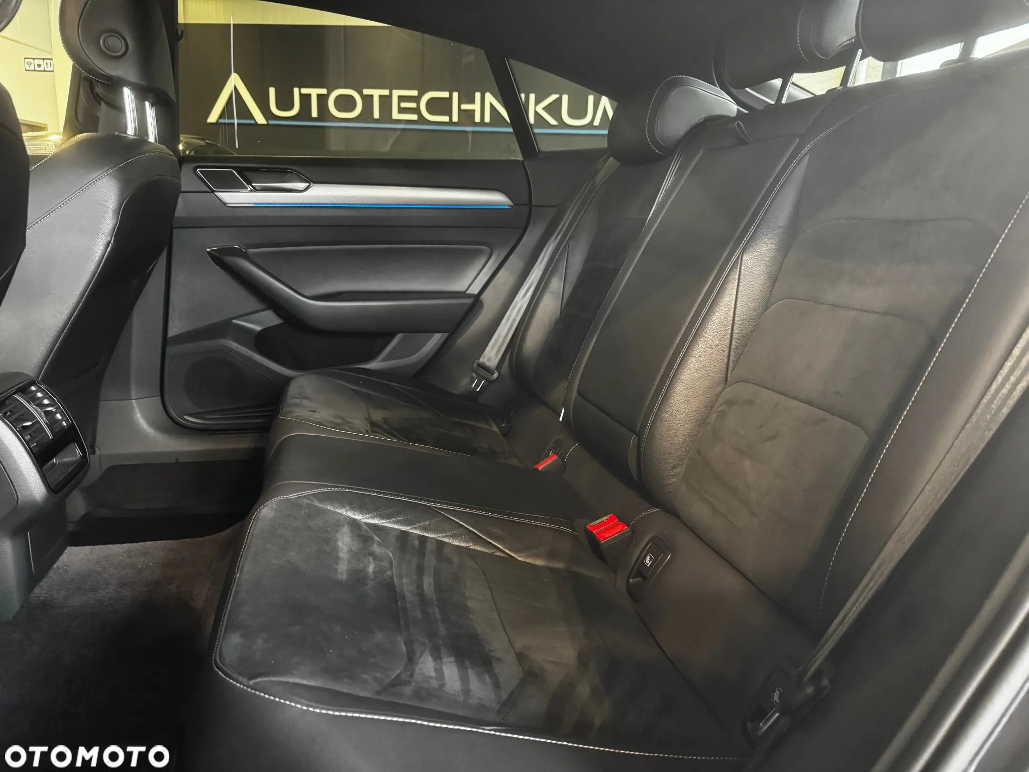 Volkswagen Arteon 2.0 TDI 4Motion R-Line DSG - 20
