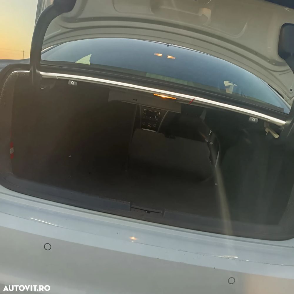 Volkswagen Jetta 1.2 TSI Comfortline - 10