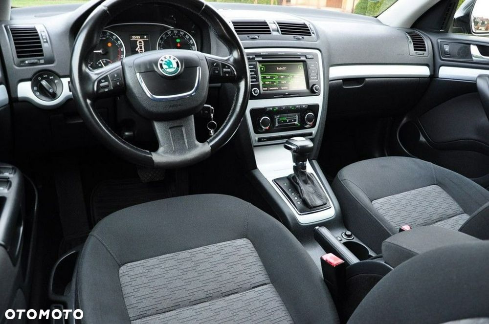 Skoda Octavia 1.6 TDI DPF DSG Elegance - 36