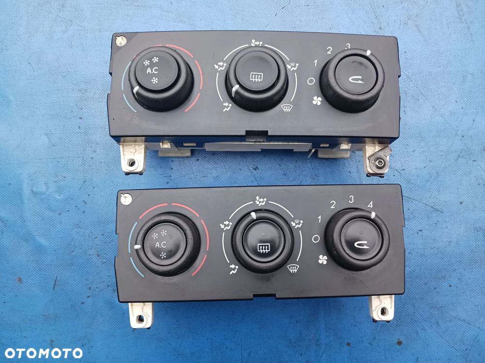 Panel nawiewu klimatyzacji Renault Laguna 2 II nadmuchu regulacji temperatury ogrzewania środkowy manual pokrętła - 1