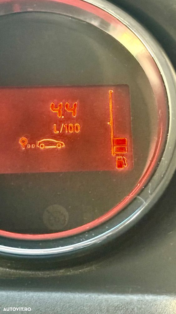 Dacia Logan 1.5 75CP Laureate - 11