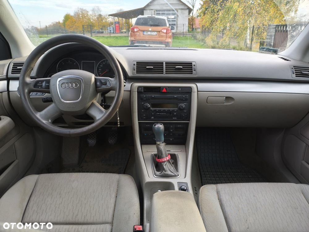 Audi A4 Limousine - 3