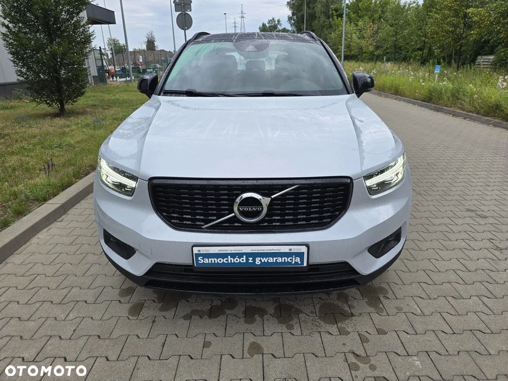 Volvo XC 40 B4 B AWD R-Design - 4