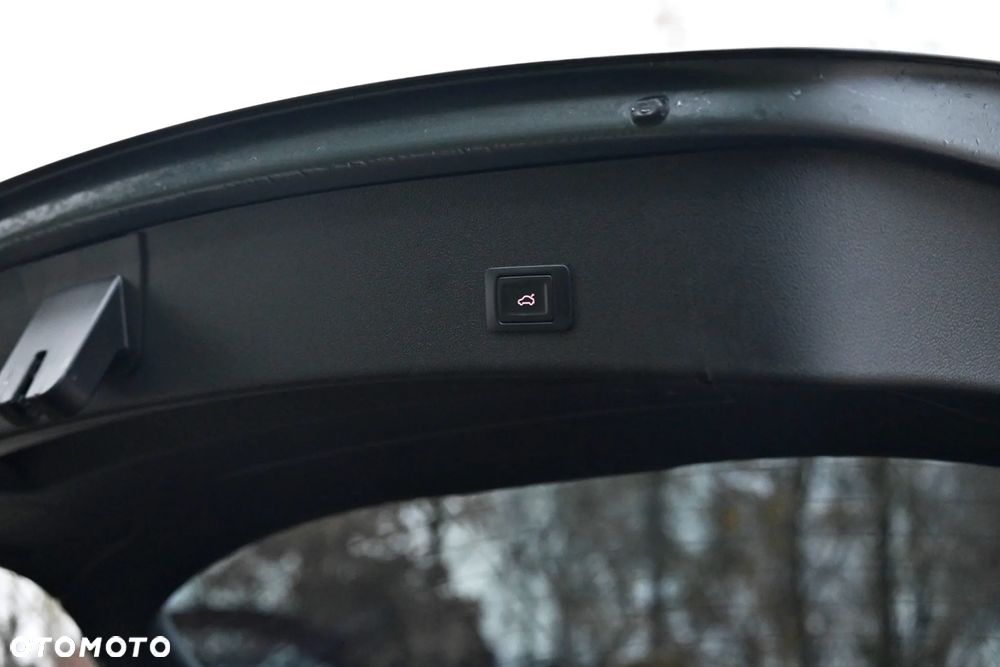 Audi A4 Avant 2.0 TDI DPF clean diesel quattro S tronic S line Sportpaket - 39