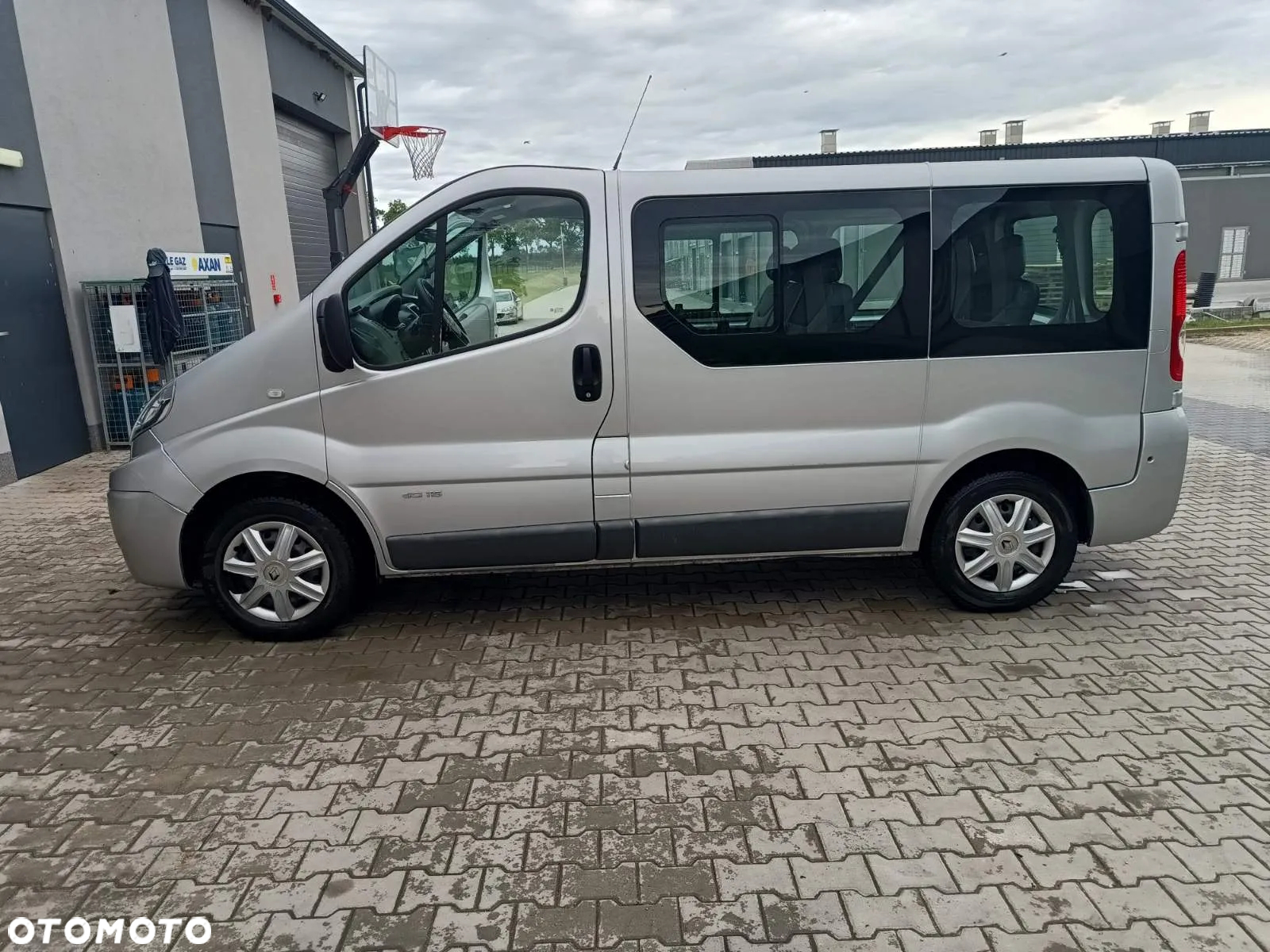 Renault Trafic 2.0 dCi 115 Combi L1H1 - 2