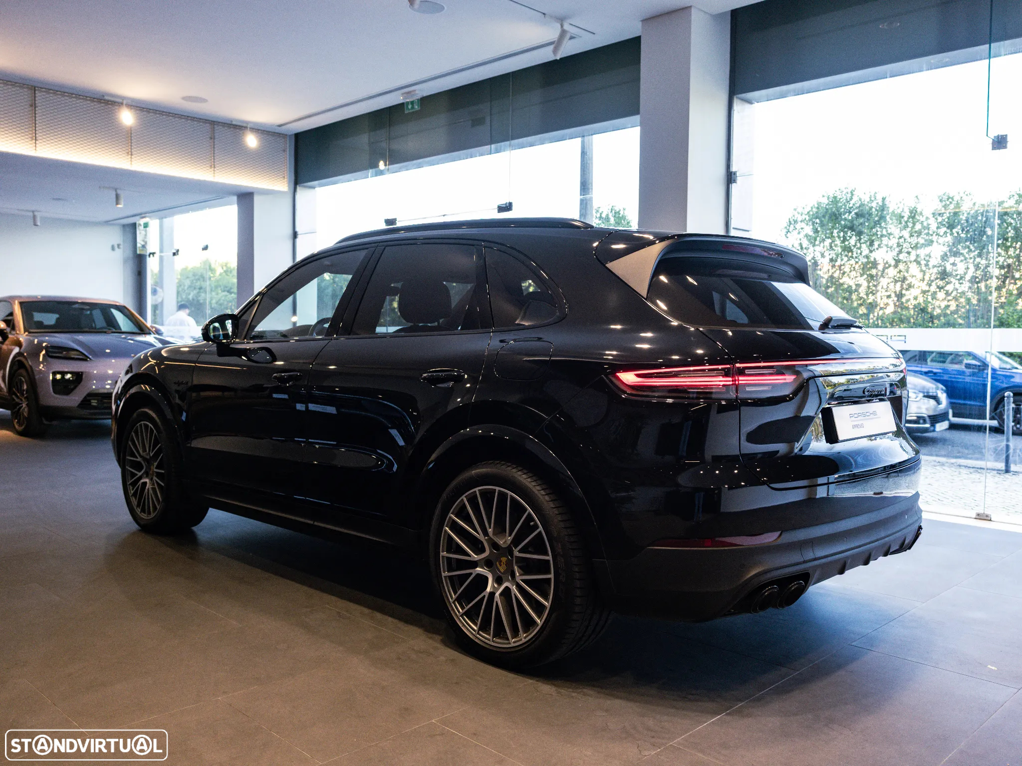 Porsche Cayenne E-Hybrid Platinum Edition - 4