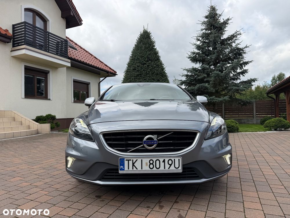 Volvo V40 D2 Drive-E R-Design Momentum - 19