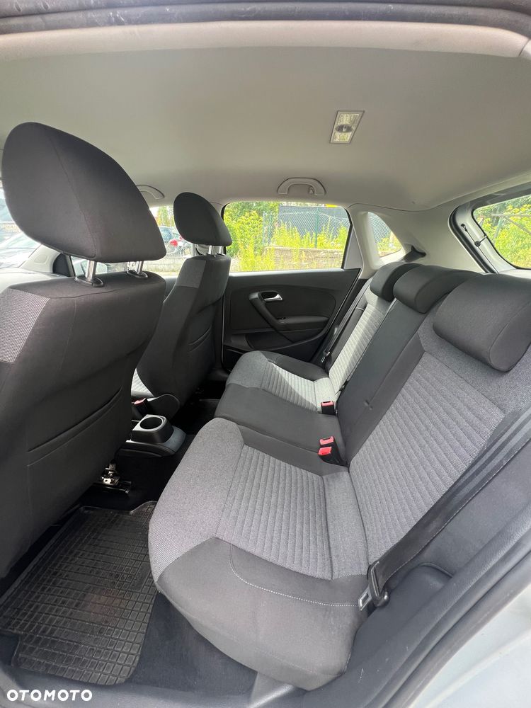 Volkswagen Polo - 7