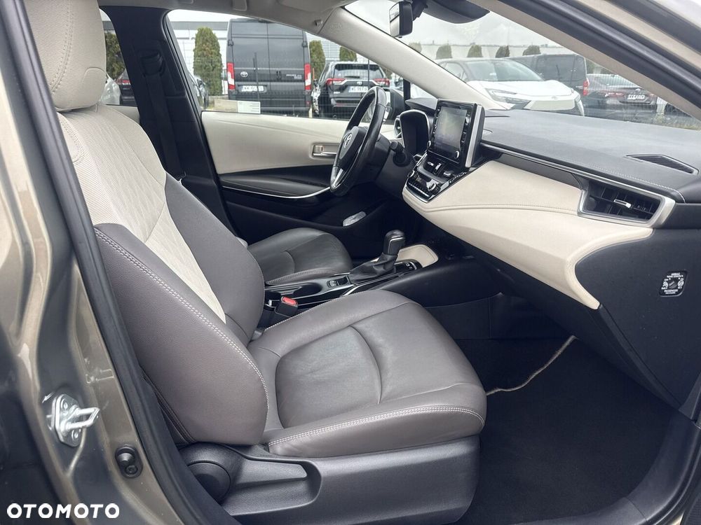 Toyota Corolla 1.8 Hybrid Executive - 9