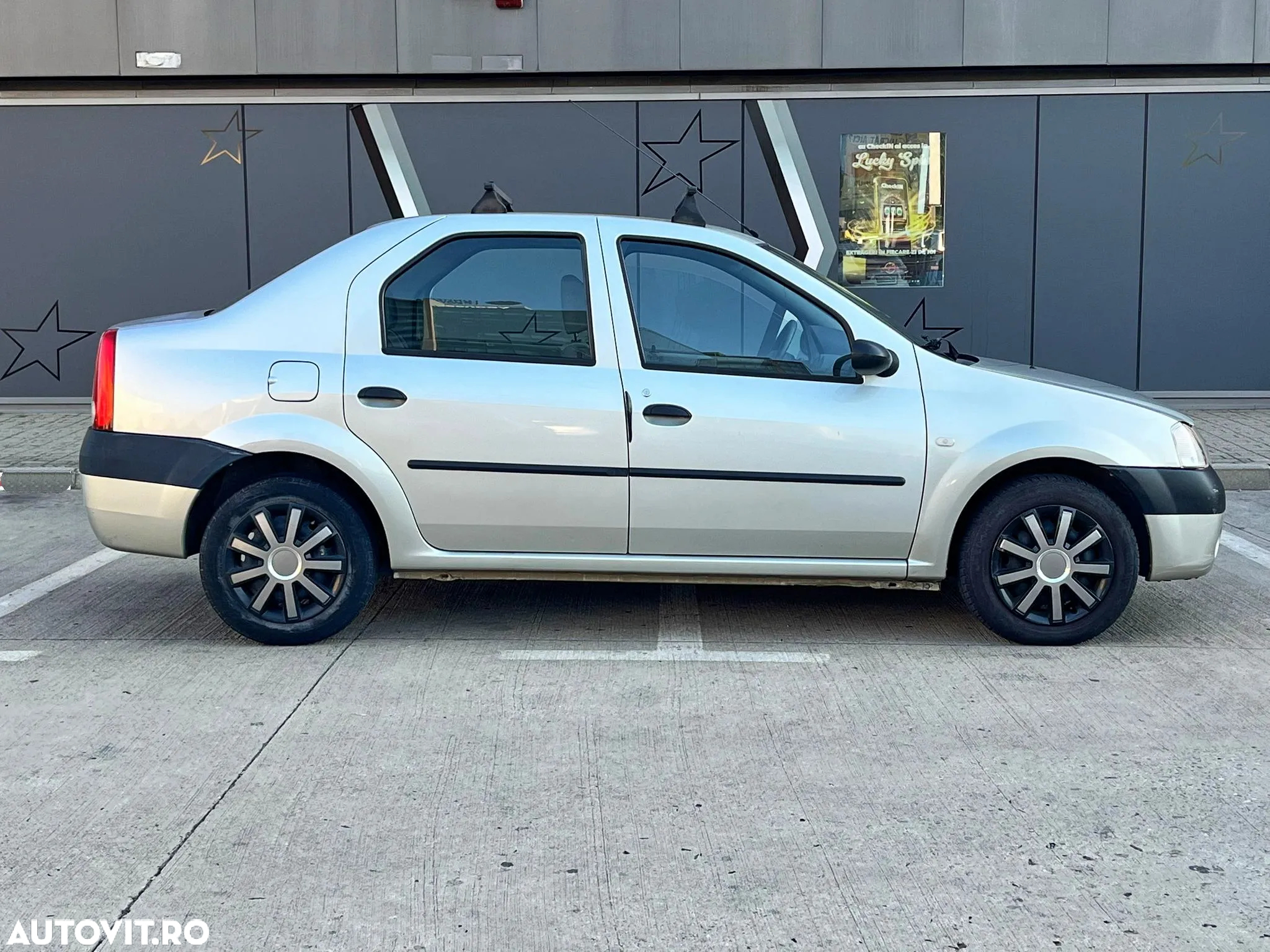 Dacia Logan 1.6 MPI Laureate - 12