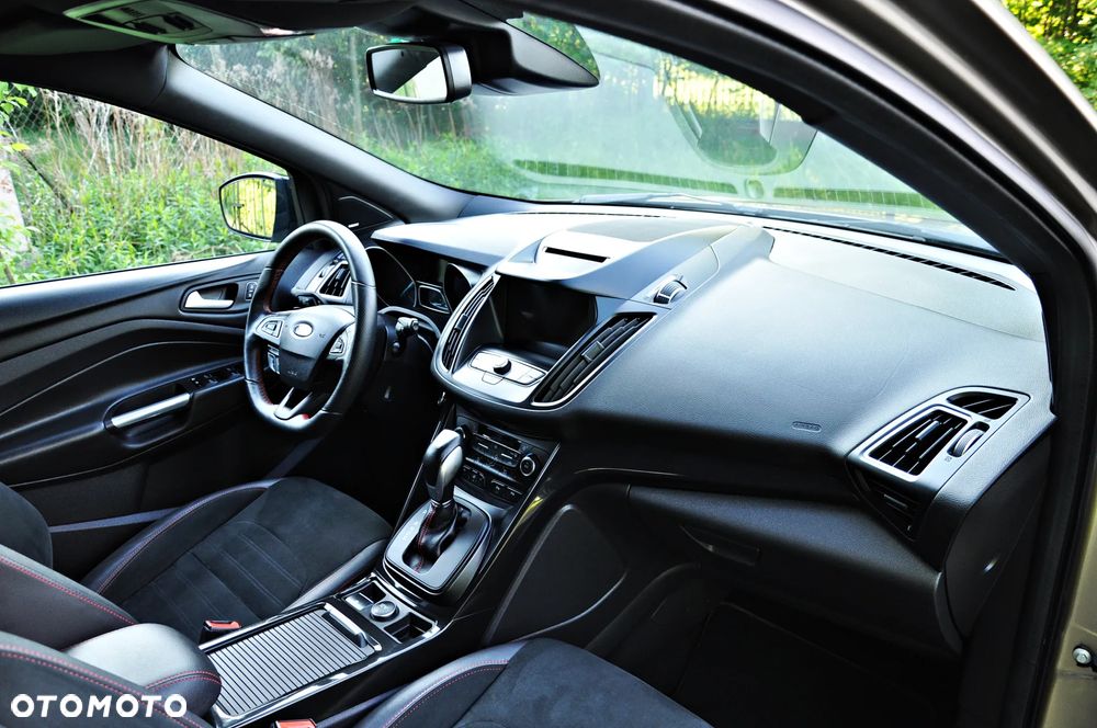 Ford Kuga 2.0 TDCi 4x4 ST-Line - 13
