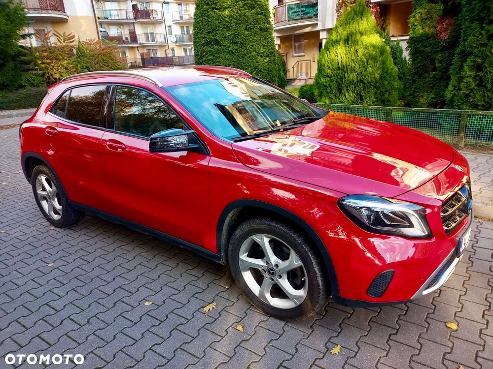 Mercedes-Benz GLA 220 4-Matic Urban - 4