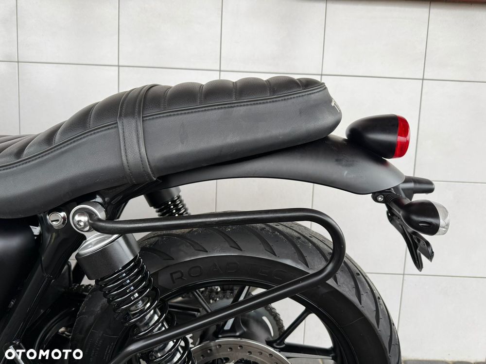 Triumph Street Twin - 17