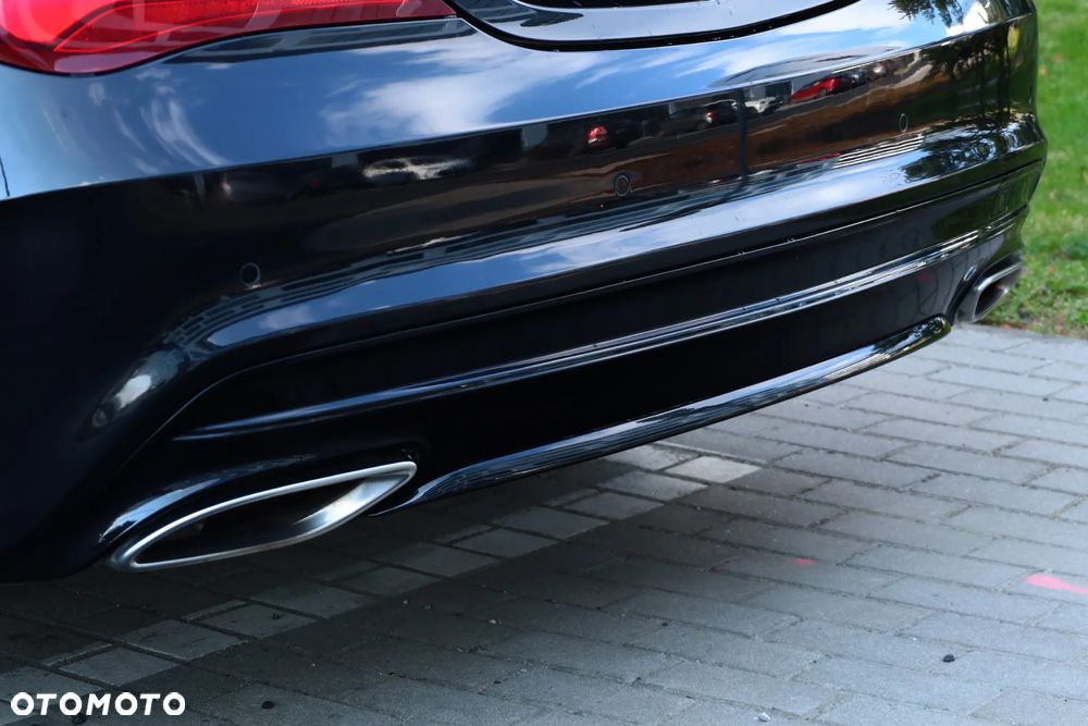 Mercedes-Benz CLA 200 7G-DCT AMG Line - 24