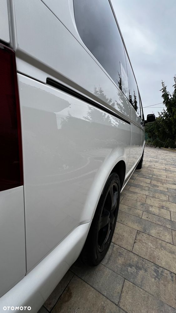 Volkswagen Multivan - 24