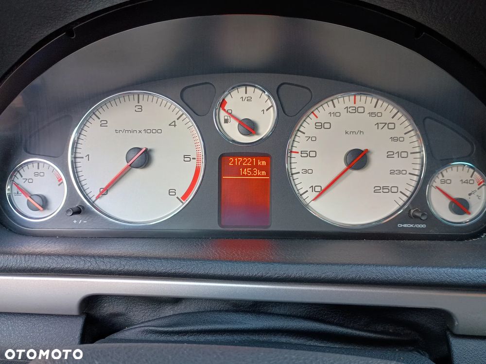 Peugeot 407 - 9