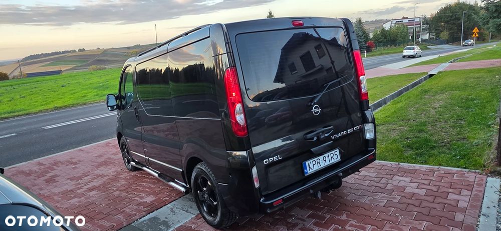 Opel Vivaro - 11